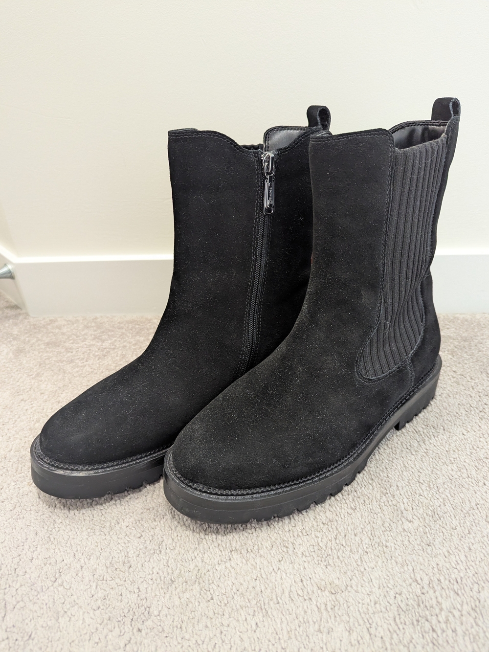 Blondo Waterproof Hillary Black Suede Chelsea Zip Winter Boots 9 Wide